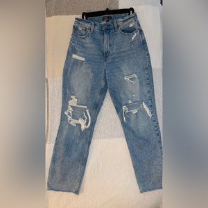 Abercrombie & Fitch Ultra High Rise Mom Jean